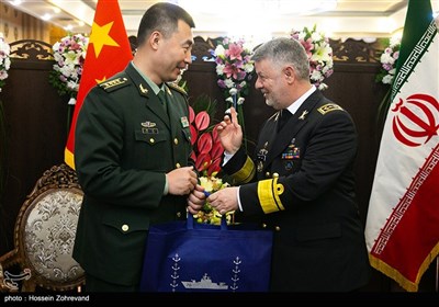 دیدار معاون روابط بین الملل ارتش چین با امیر دریادار خانزادی