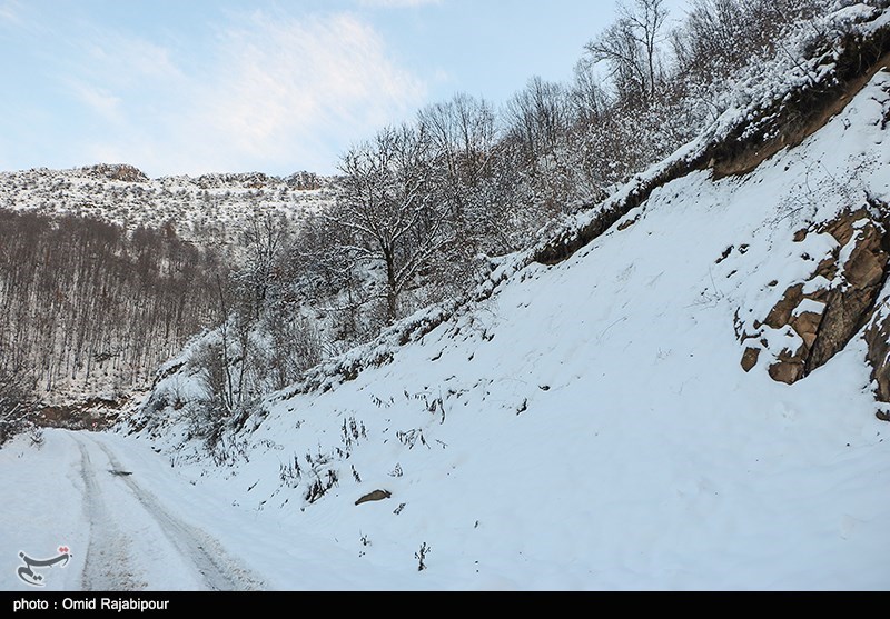 بارش سنگین برف و مسدودی راه‌های روستایی لرستان؛ تلاش برای بازگشایی ادامه دارد