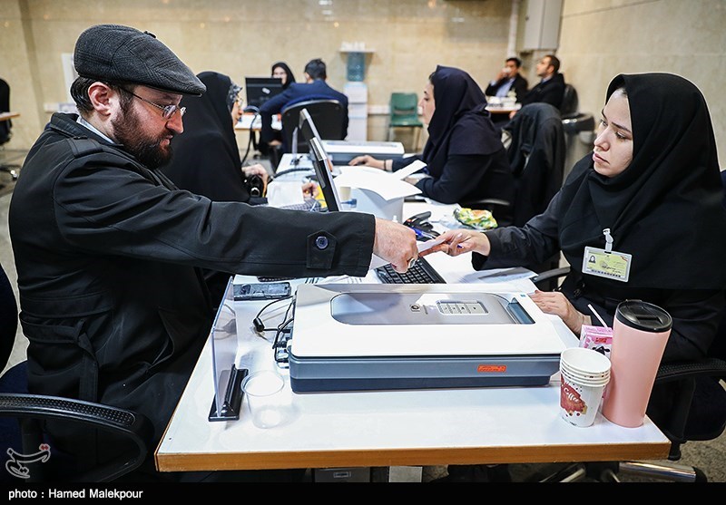 انتخابات 98 - قم| 74 نفر تاکنون برای یازدهمین دوره انتخابات مجلس ثبت‌نام کردند