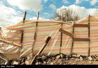 روستای ورنکش میانه یک ماه پس از زلزله
