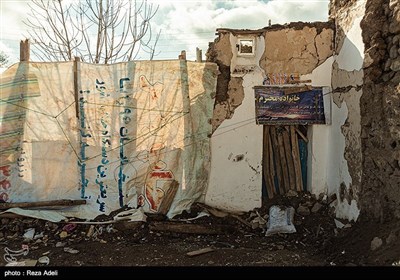 روستای ورنکش میانه یک ماه پس از زلزله