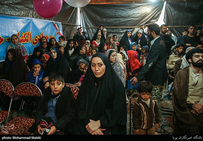 مراسم ازدواج یک زوج جهادگر در کوره آجرپزی تهران