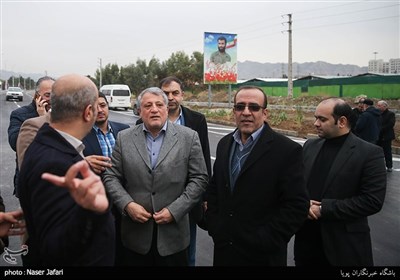 محسن هاشمی رفسنجانی رئیس شورای شهر تهران در مراسم بهره برداری از فاز نخست احداث بزرگراه شهید نجفی رستگار