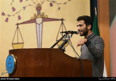 سخنرانی علی اسکندری نماینده جنبش عدالتخواه دانشجویی آرمان در مراسم گرامیداشت روز دانشجو در دانشگاه تهران