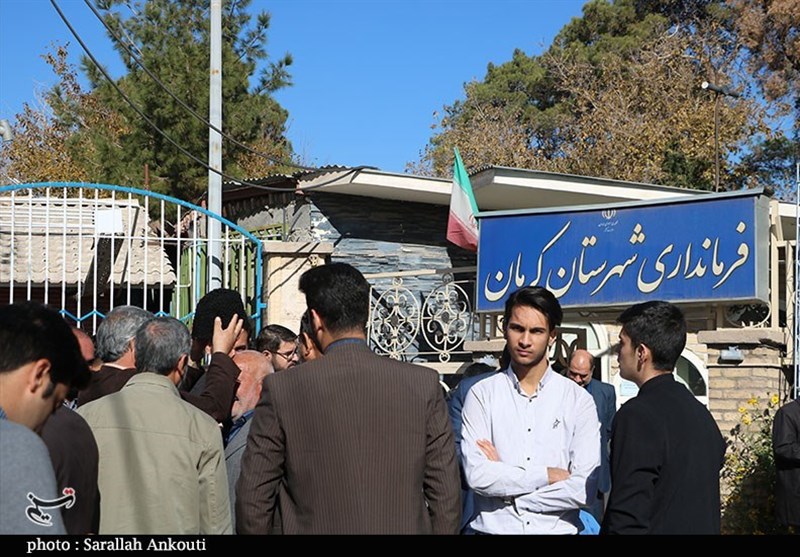 انتخابات 98 ـ کرمان|روز شلوغ انتخاباتی فرمانداری کرمان به روایت تصویر