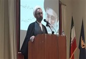 نماینده ولی فقیه در استان ایلام: دشمن در صدد نفوذ در دانشگاه و تسلط بر تفکر جوانان است