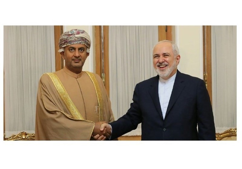 Iranian FM Urges Closer Economic Ties with Oman