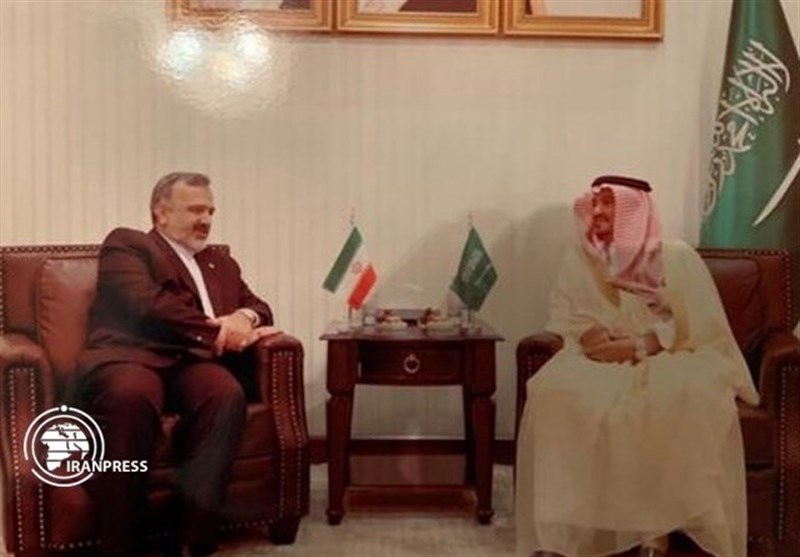 ایران؛ ادارہ حج و زیارت کے سربراہ کی سعودی وزیر سے ملاقات، اہم معاہدوں پر دستخط