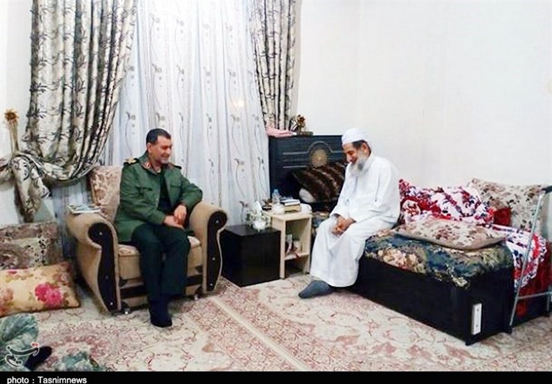 فرمانده سپاه کردستان از «ماموستا شیرزادی» عیادت کرد+تصویر
