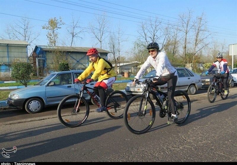 دوچرخه سواران همدانی ترویج فرهنگ محیط زیست وارد بوشهر شدند