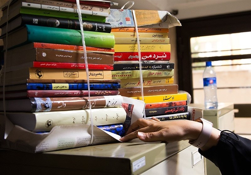 قاچاق سالانه بیش از 5 میلیون نسخه کتاب در ایران