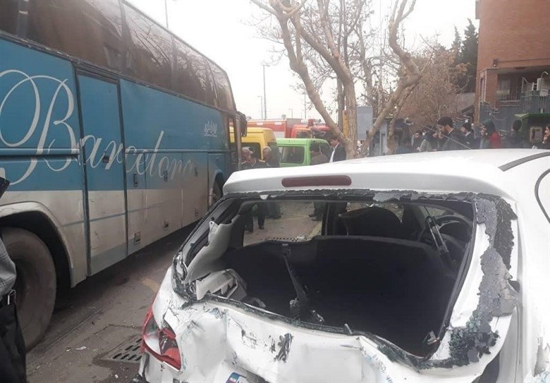 تصادف اتوبوس با درخت در اصفهان؛ 6 مسافر مصدوم شدند