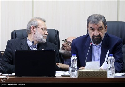 محسن رضایی، محمد جواد ایروانی و علی لاریجانی در جلسه مجمع تشخیص مصلحت نظام