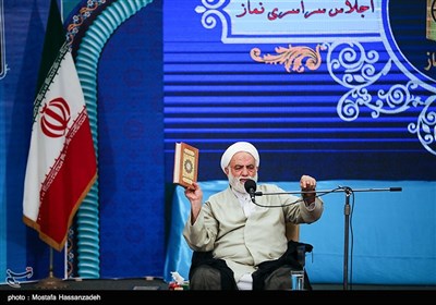 سخنرانی حجت‌الاسلام محسن قرائتی رئیس ستاد اقامه نماز در بیست و هشتمین اجلاس سراسری نماز در استان گلستان