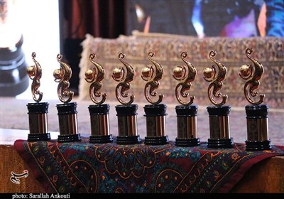 وابستگی به خام فروشی بعد از انقلاب کاهش یافته است