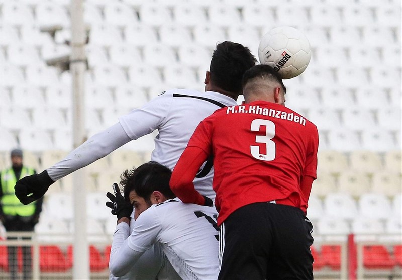 لیگ برتر فوتبال| تساوی تراکتور و فولاد در پایان 45 دقیقه نخست