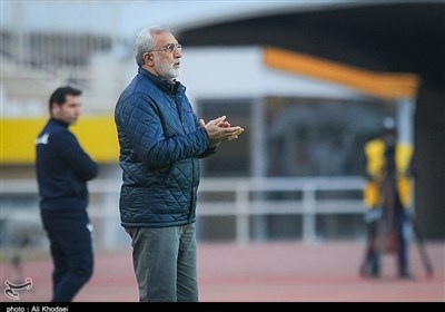  فرکی: این به نفع فوتبال ماست که یک ایرانی سرمربی تیم ملی شود/ فصل نقل‌وانتقالات را تقریباً از دست دادیم 