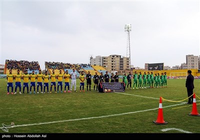 دیدار تیم‌های فوتبال صنعت نفت و ماشین سازی - آبادان