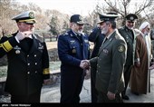 ورود امیر سرلشکر سیدعبدالرحیم موسوی فرمانده کل ارتش به مراسم تحلیف و اعطای سردوشی دانش‌پژوهان آموزشگاه‌های درجه‌داری ارتش
