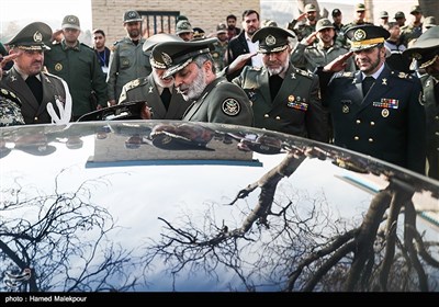 امیر سرلشکر سیدعبدالرحیم موسوی فرمانده کل ارتش در پایان مراسم تحلیف و اعطای سردوشی دانش‌پژوهان آموزشگاه‌های درجه‌داری ارتش