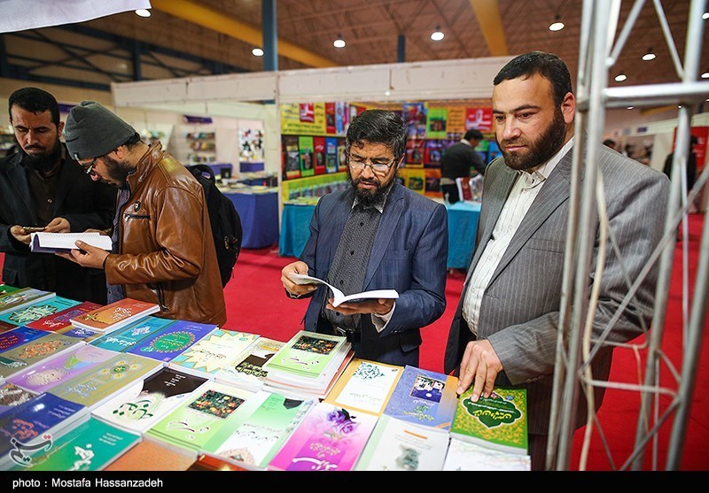 کتاب باید در زمره اساسی‌ترین کالای هر خانوار ایرانی قرار گیرد