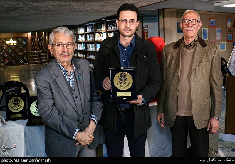 تقدیر از خبرگزاری تسنیم در دومین جشنواره و جایزه ملی آرمان+تصاویر