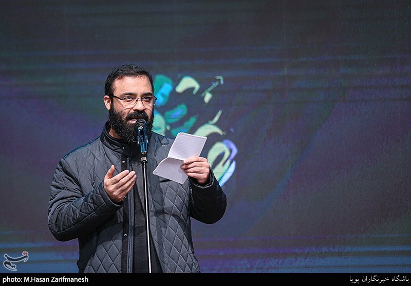 شعرخوانی عبدالرضا هلالی در همایش صدای مردم+ فیلم