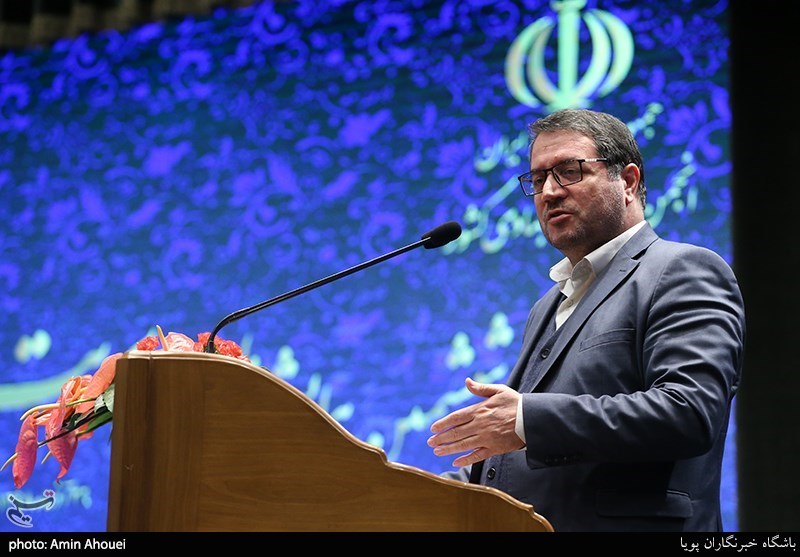 وزیر صنعت در اصفهان: پیشران تولید ملی در سال جاری صادرات است