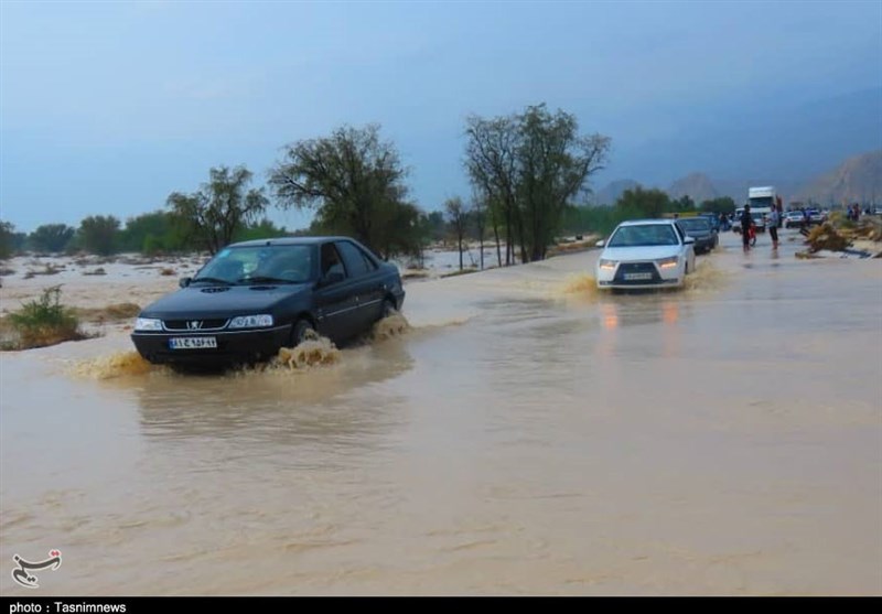 مصائب سیلاب در سطح شهرها و روستاهای پارسیان / چرا سرریز آب سد بردول کانالیزه نشد؟ + فیلم