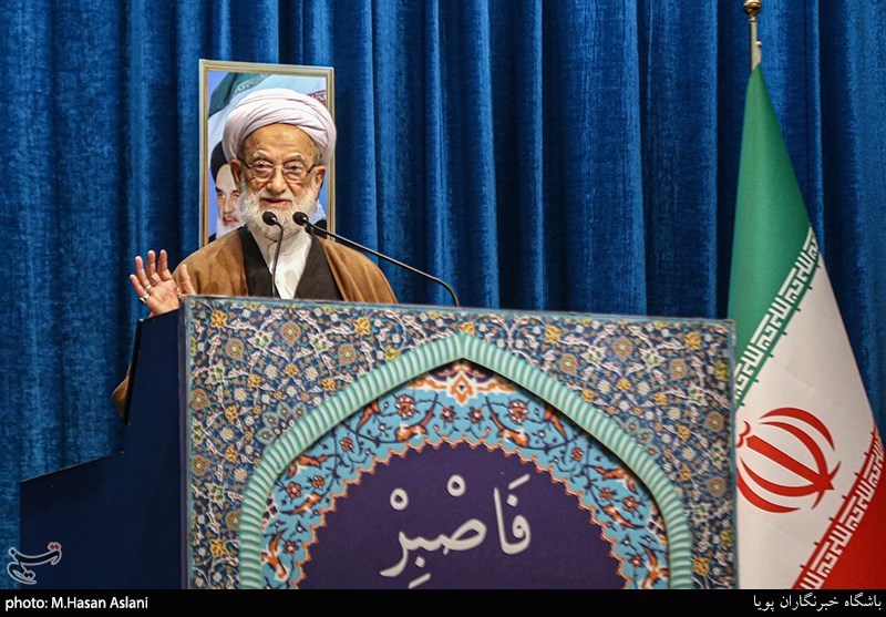 Cleric Hails Global Impacts of Islamic Revolution