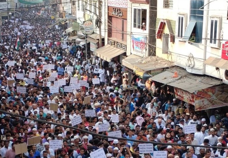 گزارش میدانی تسنیم از روزهای پرالتهاب هند؛ حضور صدها هزار معترض در خیابان‌ها (+عکس و فیلم)