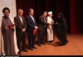 تجلیل از آثار برتر اجلاس استانی نماز بوشهر به روایت تصویر