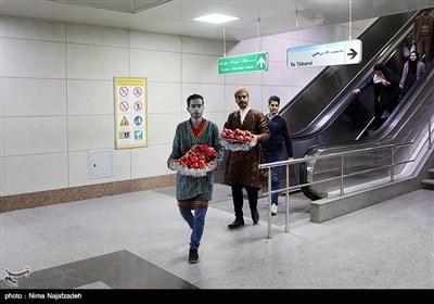 جشن یلدا در قطارشهری مشهد