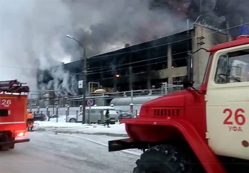 مهار آتش سوزی یک کارخانه پتروشیمی در روسیه