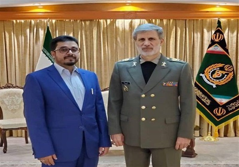 Iranian Defense Minister, Yemeni Envoy Meet in Tehran