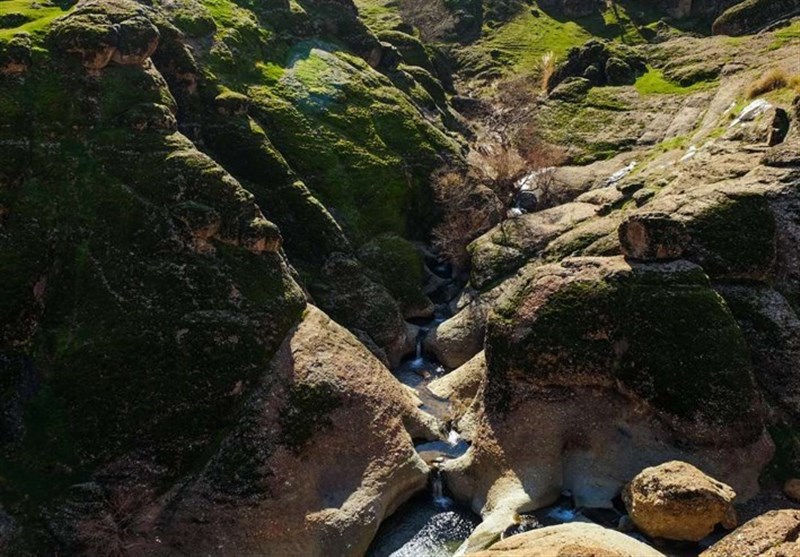 Makhmal Kuh: Mountain of “Velvet” in Iran&apos;s Lorestan