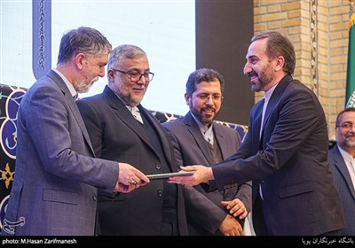 تقدیر از پژوهشگران در مراسم بزرگداشت هفته پژوهش