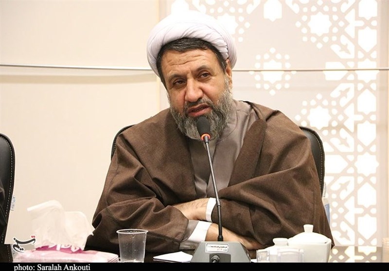 امام جمعه کرمان: شرکت در انتخابات دشمن را ناامید می‌کند