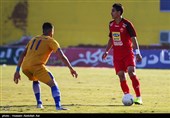 دیدار تیمهای فوتبال پرسپولیس و شهرداری ماهشهر - آبادان