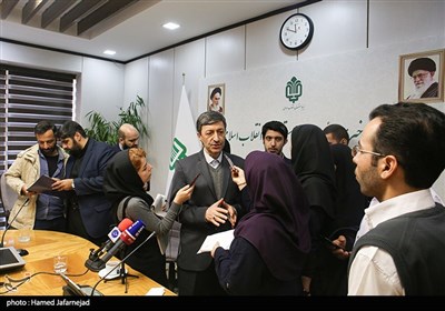  پرویز فتاح رئیس بنیاد مستضعفان انقلاب اسلامی در جمع خبرنگاران