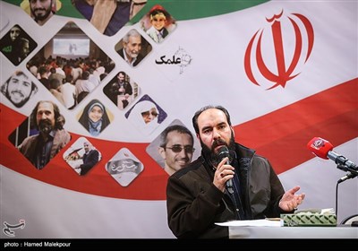 عباس هادیان دبیر بخش فیلمنامه نویسی دهمین جشنواره مردمی فیلم عمار در نشست خبری
