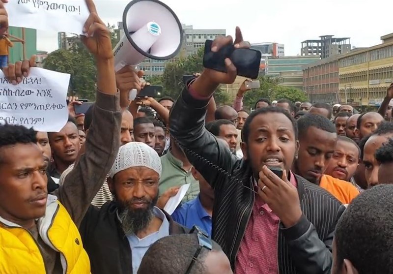 Ethiopian Muslim Protesters Call for Justice after Several Mosques Set on Fire (+Video)