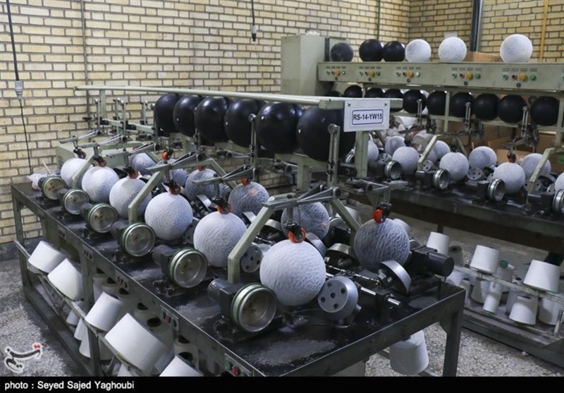 بازدید فرمانده سپاه استان اردبیل از بزرگترین کارخانه توپ ورزشی کشور