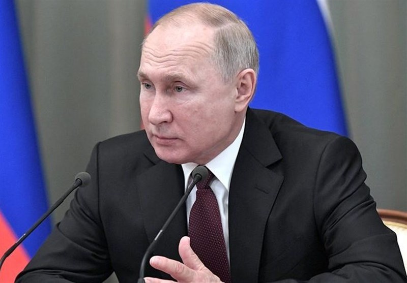 پوتین: مردم روسیه باید بهبود اوضاع در کشور را لمس کنند