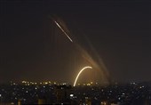 مقابله پدافندی ارتش سوریه با تجاوزات هوایی رژیم صهیونیستی در آسمان دمشق