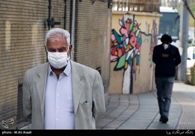 استفاده شهروندان تهرانی از ماسک به دلیل آلودگی خطرناک هوا 