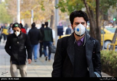 استفاده شهروندان تهرانی از ماسک به دلیل آلودگی خطرناک هوا 