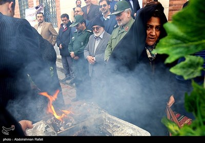 اعزام کاروان شوق زیارت به سمت مشهد مقدس با حضور سید مرتضی بختیاری رئیس کمیته امداد امام‌خمینی (ره) و سردار مظاهر مجیدی فرمانده سپاه انصارالحسین همدان 