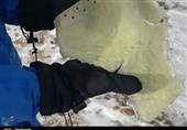اردبیل| تصاویر اختصاصی تسنیم از قطعات و وسایل کشف‌شده از محل سقوط هواپیمای میگ29 ارتش