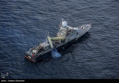 الجيش الايراني وحرس الثورة يشاركان في مناورات مواجهة قراصنة البحر 